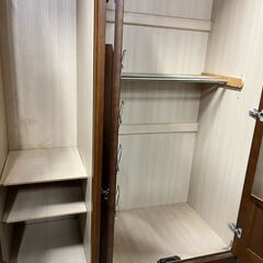 松田家具工業 木製 大型 ワードローブ 洋タンス 3枚扉 全国家具工業連合会 幅130cm×奥行60cm×高さ205cmの画像