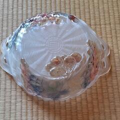 ガラスの器の画像