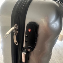 スーツケース　キャリーバッグ　機内持ち込み可　TSAの画像