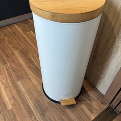 ゴミ箱あげます