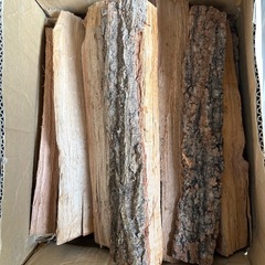 【予定者と交渉中】【薪】自然乾燥の広葉樹 35~38cm程  約15kgキャンプにおすすめ  の画像