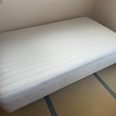 無印良品セミダブル脚付マットレス