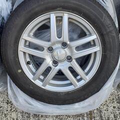 アルミホイール、コンパクトカーのアルミホイール、交換タイヤ