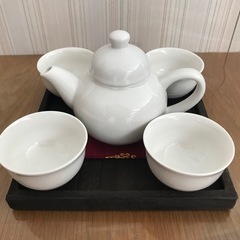【未使用】くつろぎの茶器セット(焼桐お盆付)　