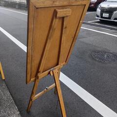 イーゼル　中古　無料　店舗用品の画像