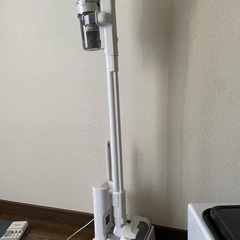 コードレス掃除機 アイリスオーヤマ マジカリーナ サイクロン式 置くだけで充電 自走式 AZ-SCD-123P-W MagiCaleena【Amazon.co.jp限定】