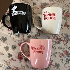 ディズニーマグカップ3個の画像