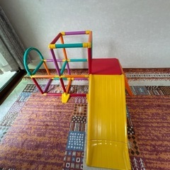 室内遊具　ジャングルジム滑り台の画像