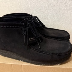Clarks ブラックスエードブーツの画像