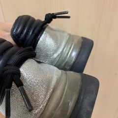 DKNY 厚底スニーカーの画像