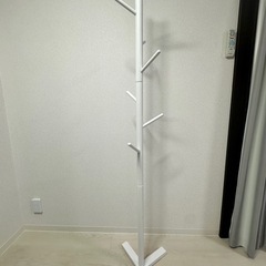 ニトリのポールハンガーの画像