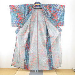 ウール着物 単衣 グレーｘブルーｘオレンジ草花模様 バチ衿 カジュアルきもの 普段着物 仕立て上がり 身丈153cm 【キモノオフ野々市若松店】の画像