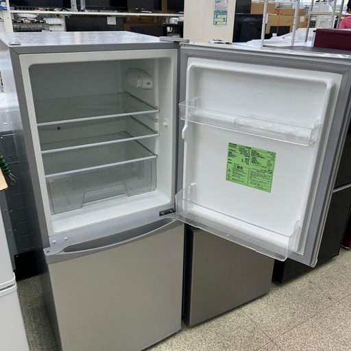 リユースのサカイ東金店 IRISOHYAMA 冷蔵庫 21年製 142L ※天板へこみあり