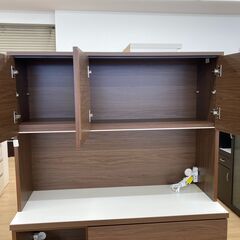 【リユースのサカイ野々市店】食器棚 土井インテリア工業 木目調ブラウン W(幅)115.5×D(奥行き)33×H(高さ)180.5cm ※クリーニング済み  の画像