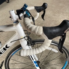 トレック TREK マドン MADONE 2.1シマノ アルミ ロードバイクの画像