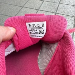 PUMA ピンク スニーカー 21cmの画像