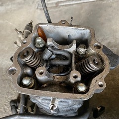 【HONDA エンジン本体】4スト スクーター用 横型エンジン 駆動・電装付き ジャンク品 ベース流用用 AF18系？の画像