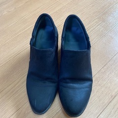 カットブーツの画像