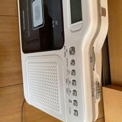 【最終処分価格】ポータブルCDプレーヤーの画像
