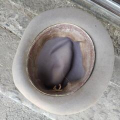 昔のフェルト帽付き　内側サイズ約19cm×16.5cmの画像