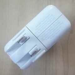 ★ＵＳＥＤ★アップル純正・５Ｖ・ＵＳＢ充電器・２個セット★の画像