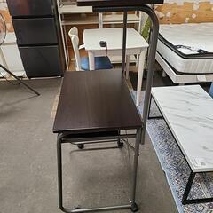 パソコンデスクの画像