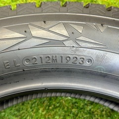 【8月末までセール】　コンパクトカー用　185/60R16 86Q 4本　交換工賃込み　トーヨータイヤ　GIZ2の画像