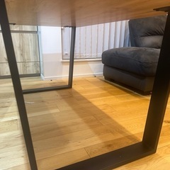 ダイニングテーブルの画像
