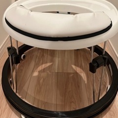 カトージ　歩行器　ベビーウォーカーの画像