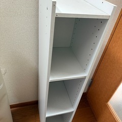 無料 ラグマット＆収納棚差し上げます