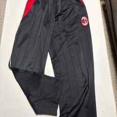 サッカージャージ上下　サイズ150センチの画像