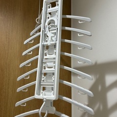 ハンガー　まとまっている　コンパクトに収納　伸縮可能　収納上手　の画像