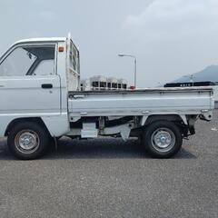 旧車！希少！車検長い！即戦力！オートザム　DG51T 平成3年式　スクラムトラック 走りの4速！笑　低走行6万キロ台　R12 クーラー付き　扱いやすいF6A エンジン　12インチ　ディスクブレーキ　今流行りのアメリカ輸出にいかがですか？
タイヤ山バリ　年式の割に綺麗！の画像