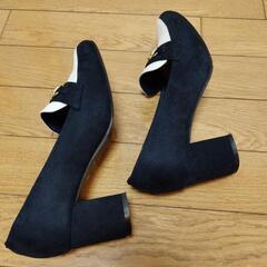 美品！パンプス 紺/白 24cmの画像