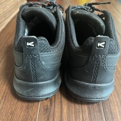 KEEN スニーカー 24.5cmの画像