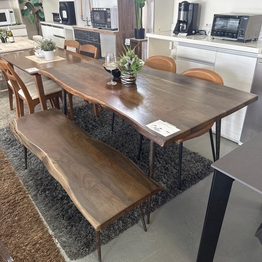 ダイニングテーブルセット　片側ベンチ