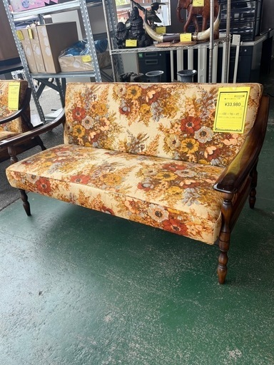 値下げしました！！￥33980-→￥29980-　ジャングルジャングル貝塚店 カリモク 2人掛けソファー 花柄 karimoku ソフ
