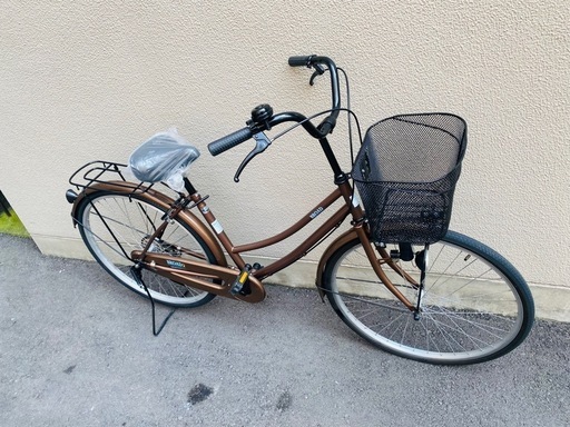 ※決まりました！※　26インチの普通のママチャリです。防犯登録も込みの料金なので譲渡証明だったり防犯登録しに行くという手間がなく乗れます。後ろタイヤなど、あちこち新品に交換してます