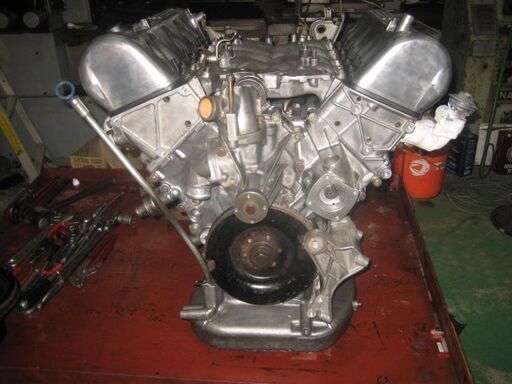 Mベンツ107シリーズリビルトエンジン製作販売―各部加工-内燃機業務常設