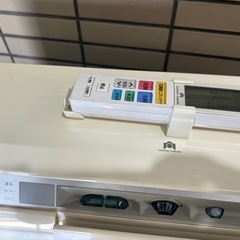 日立200v白くまくん4kw自動お掃除機能付きルームエアコンの画像