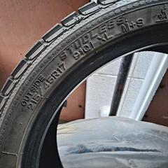 スタッドレスタイヤ 215 45r17の画像