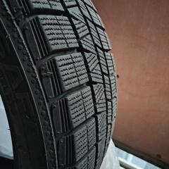 スタッドレスタイヤ 215 45r17の画像