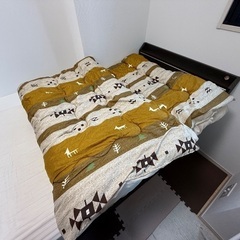 こたつ掛け布団の画像