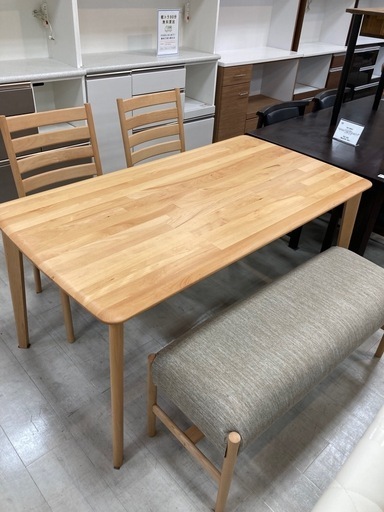 取りに来れる方限定！ニトリのベンチダイニングです！