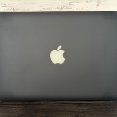 ⭐️おしゃれハードケース付き MacBook Pro 13インチ/Core i7/メモリ16GB/SSD大容量525GB/最新macOS Sepuoia 15.5/ JIS配列/バッテリー正常🔋✨の画像