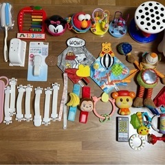 ベビー　おもちゃ　ひっくり返らない食器　ブルーナボンボン　