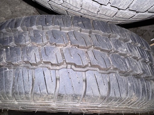 トラック等】シバタイヤ 185R14C 8PR バリ溝 4本セット (し