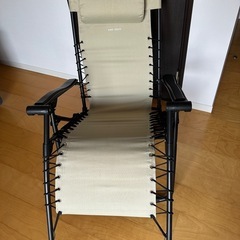 無重力リクライニングチェア（耐荷重120 kg）カップホルダー付／室内使用の画像