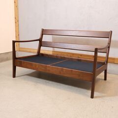 IDC OTSUKA(大塚家具)の人気シリーズNordy(ノルディー)2人掛けソファです！ウォールナット材のナチュラルな質感と北欧風のデザインはブルックリンスタイルなどのオシャレなインテリアに♪の画像