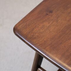 IDC OTSUKA(大塚家具)の人気シリーズNordy(ノルディー)ウォールナット材 センターテーブルです。木目の美しさを活かしたシンプルなデザインのセンターテーブルはカフェ風や北欧スタイルなどに♪の画像